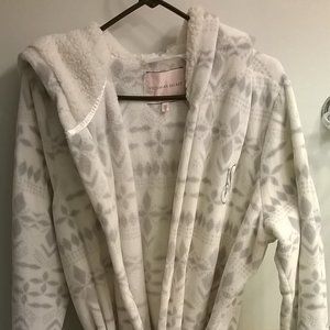 Victoria's Secret Fleece hooded robe. Large
